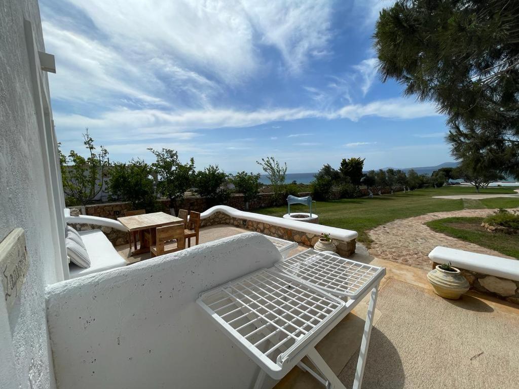 Eight Dimensions Capari Suites Elafonisos Room photo