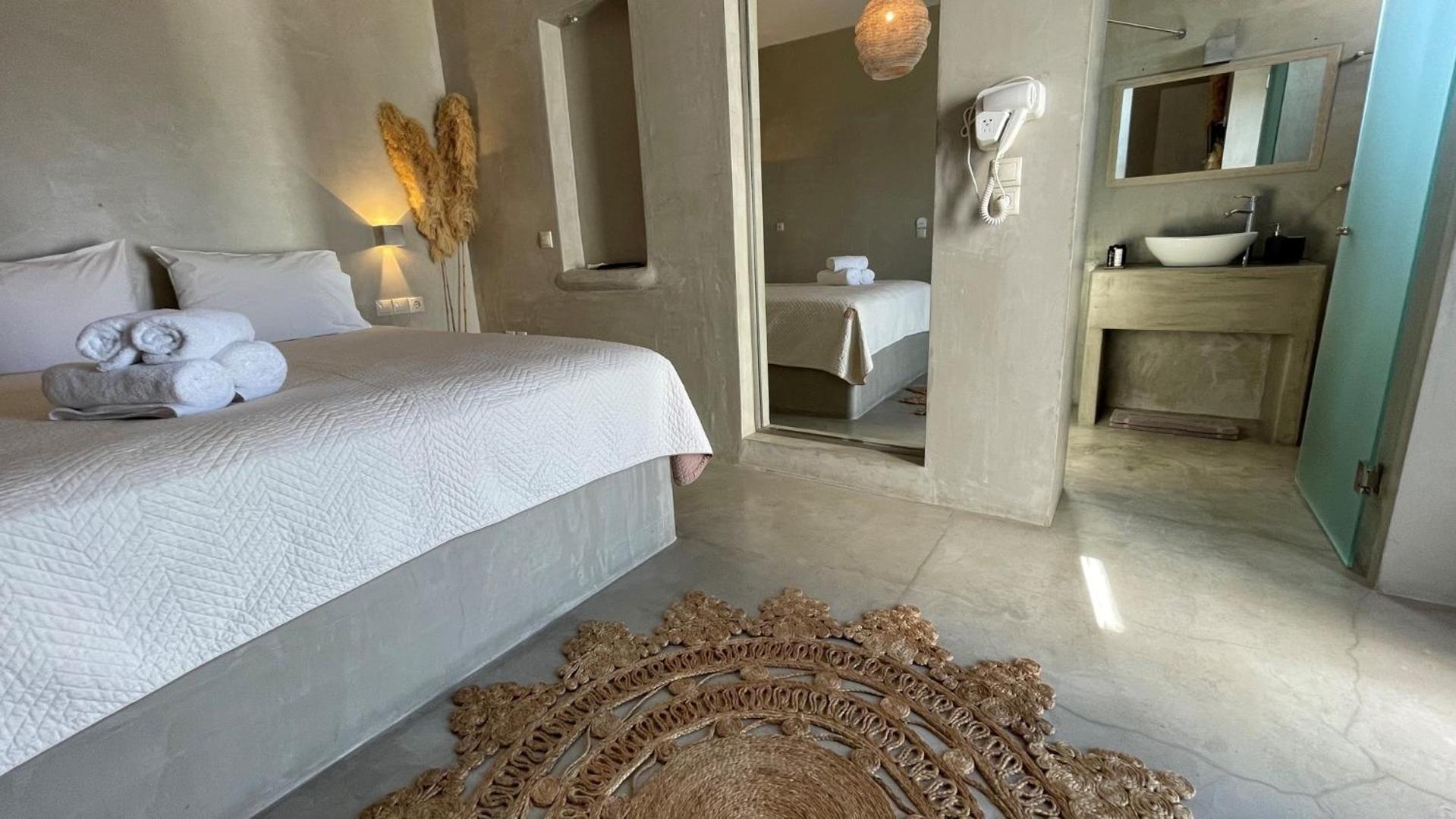 Eight Dimensions Capari Suites Elafonisos Room photo